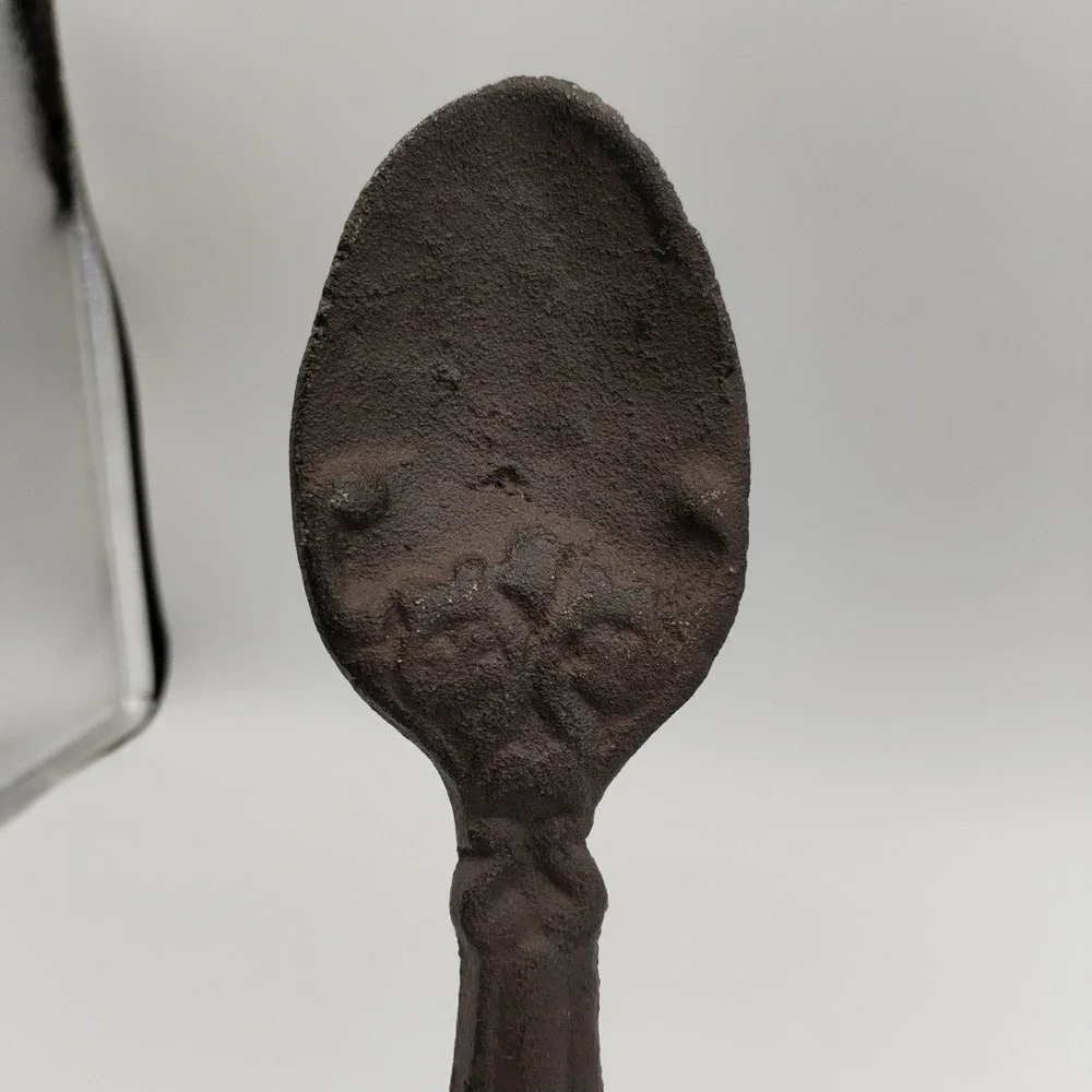 Vintage Ornate Cast Iron Spoon and Fork Wall Decor Set 11